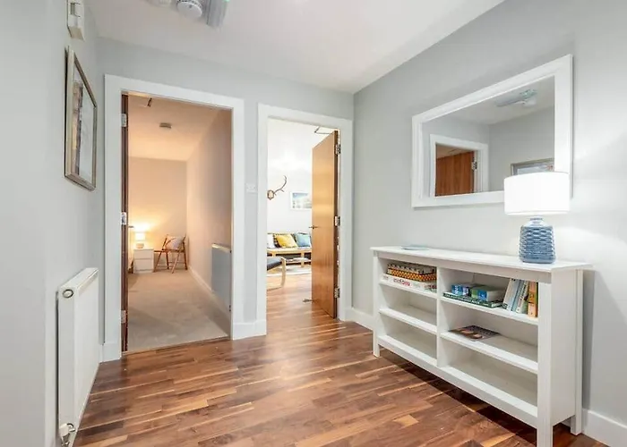 Southfield Apartments - No 14